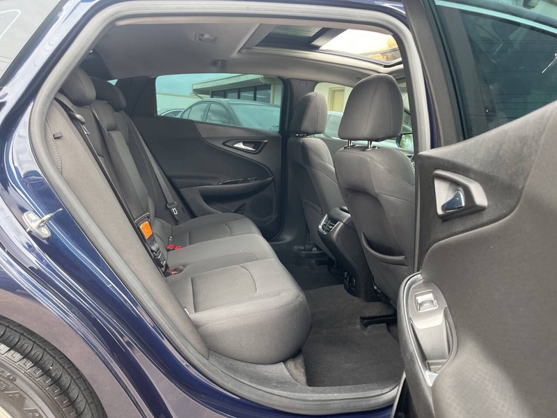 Chevrolet Malibu Vehicle Image 10