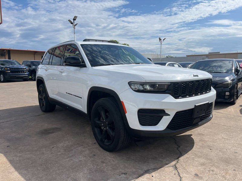 Jeep Grand Cherokee Vehicle Image 06