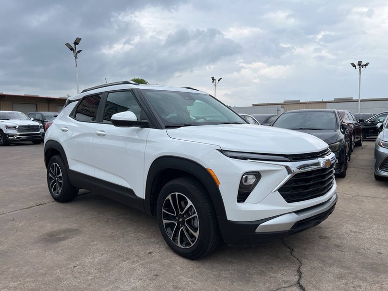 Chevrolet Trailblazer Vehicle Image 06