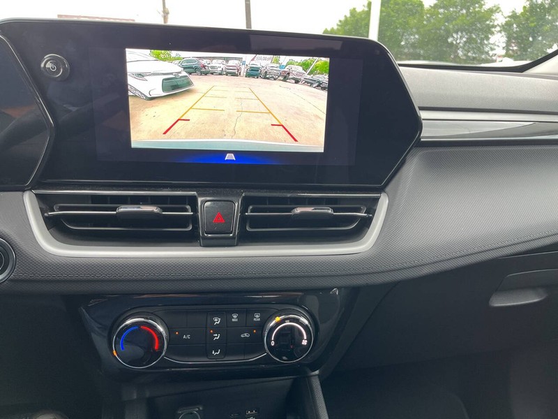 Chevrolet Trailblazer Vehicle Image 12