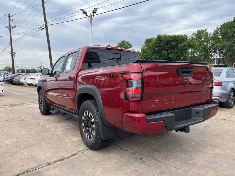 Nissan Frontier Vehicle Image 03
