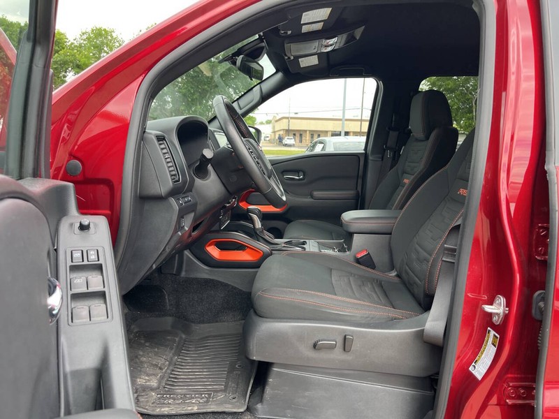 Nissan Frontier Vehicle Image 07