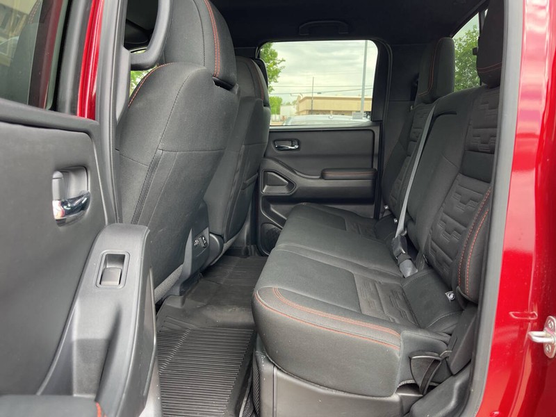 Nissan Frontier Vehicle Image 08