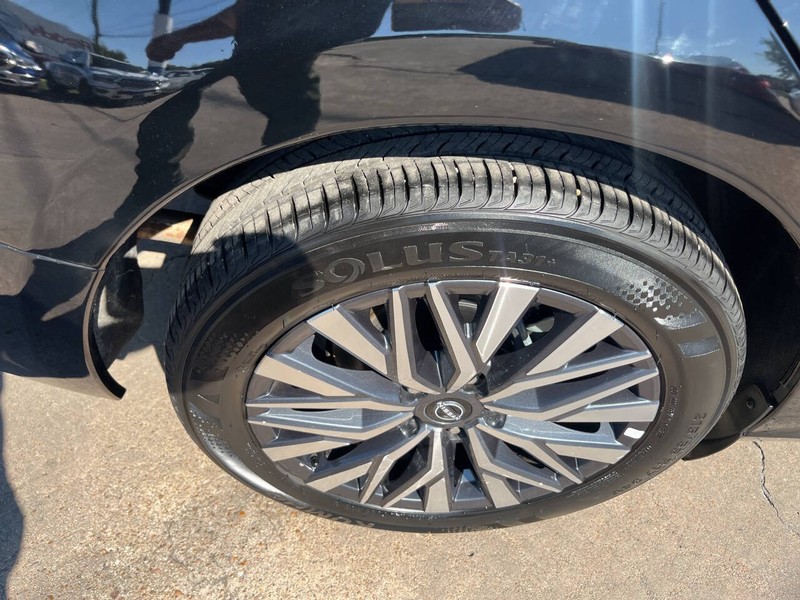 Nissan Altima Vehicle Image 17