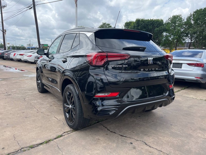 Buick Encore GX Vehicle Image 03