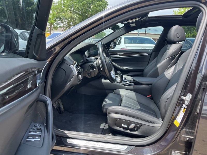 BMW 5 Series Vehicle Image 07