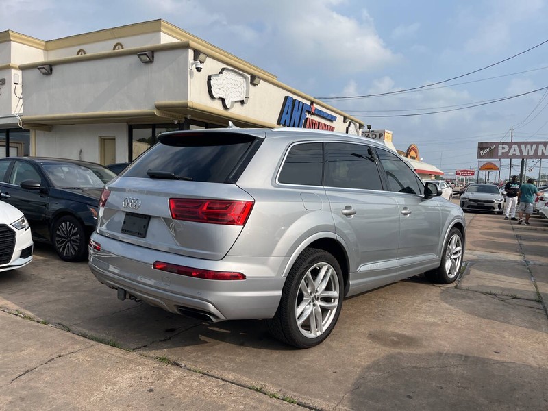 Audi Q7 Vehicle Image 05