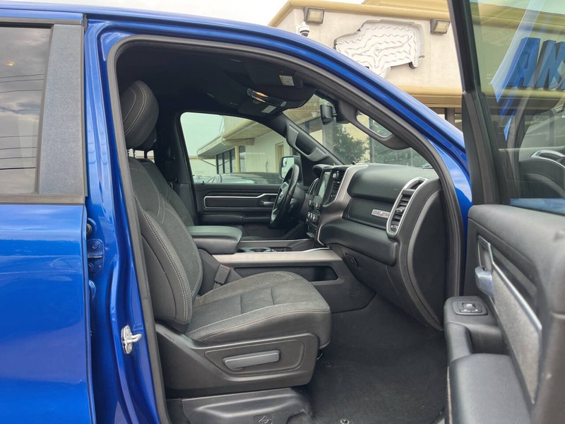 Ram 1500 Vehicle Image 11