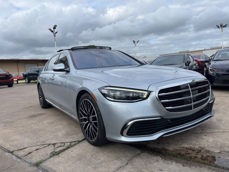 Mercedes-Benz S-Class Vehicle Image 05