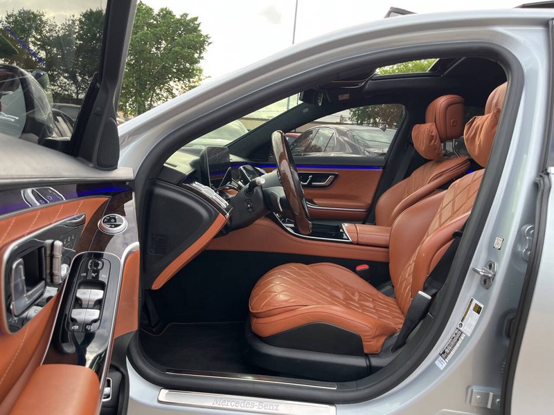 Mercedes-Benz S-Class Vehicle Image 06