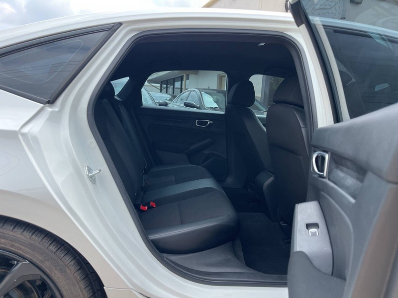 Honda Civic Sedan Vehicle Image 10