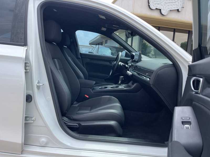 Honda Civic Sedan Vehicle Image 11