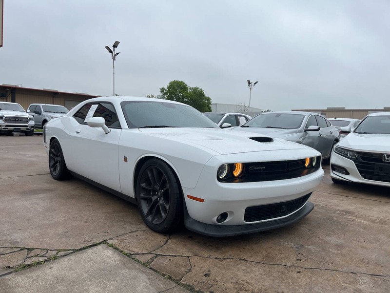 Dodge Challenger Vehicle Image 07