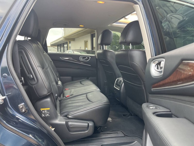 INFINITI QX60 Vehicle Image 11