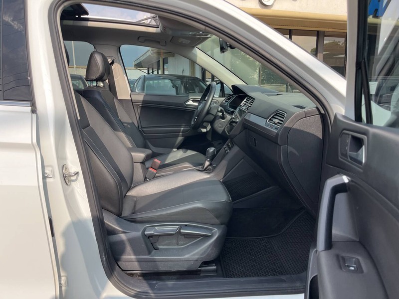 Volkswagen Tiguan Vehicle Image 13