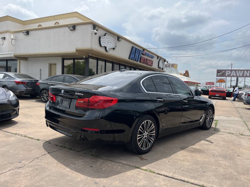 BMW 5 Series Vehicle Image 05