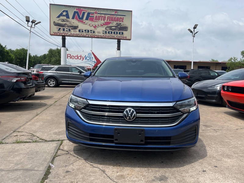 Volkswagen Jetta Vehicle Image 02