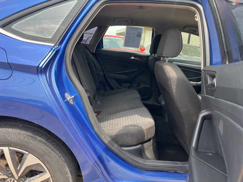 Volkswagen Jetta Vehicle Image 10