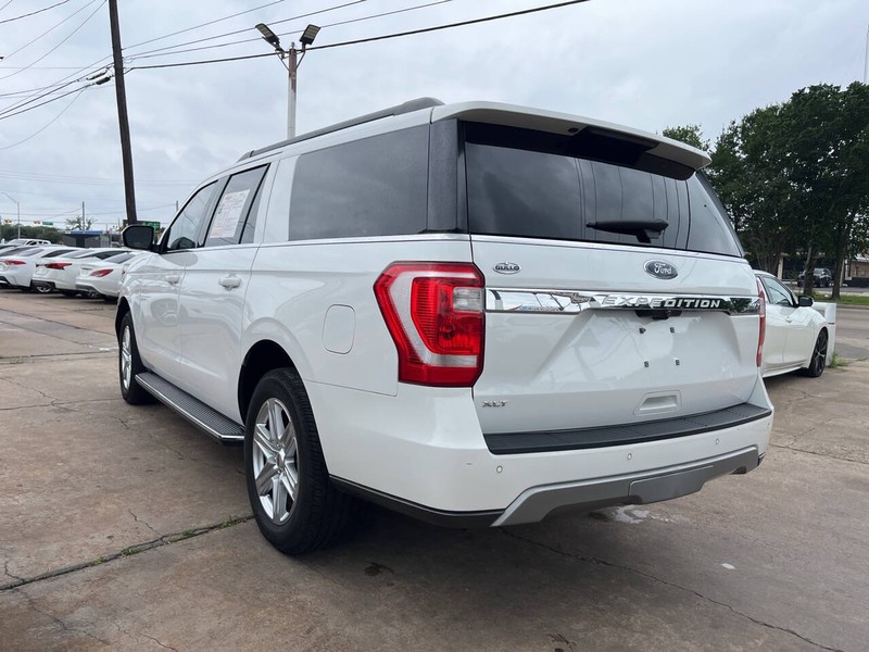 Ford Expedition Max Vehicle Image 03
