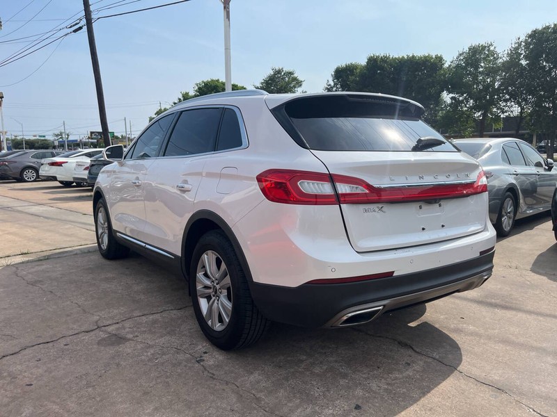Lincoln MKX Vehicle Image 03