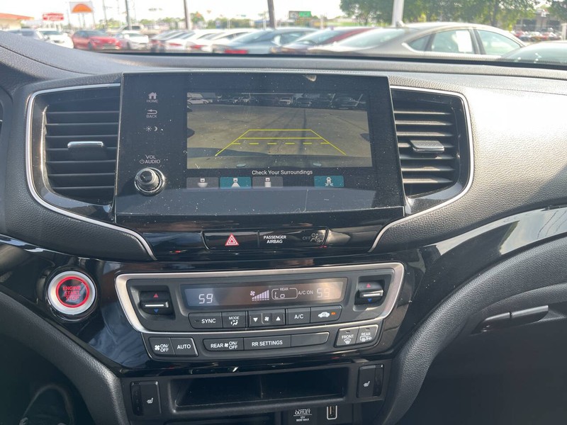 Honda Passport Vehicle Image 12