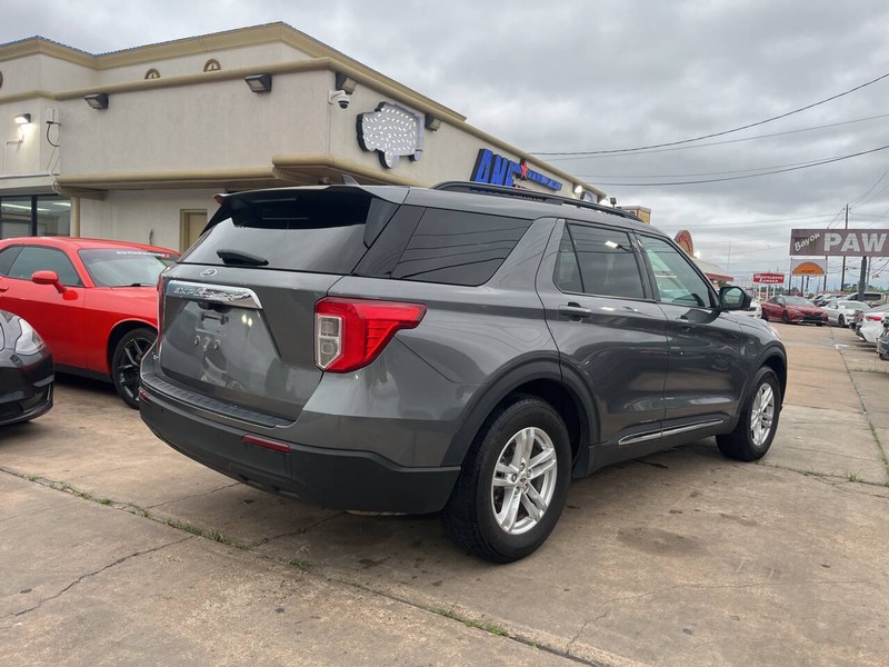 Ford Explorer Vehicle Image 05