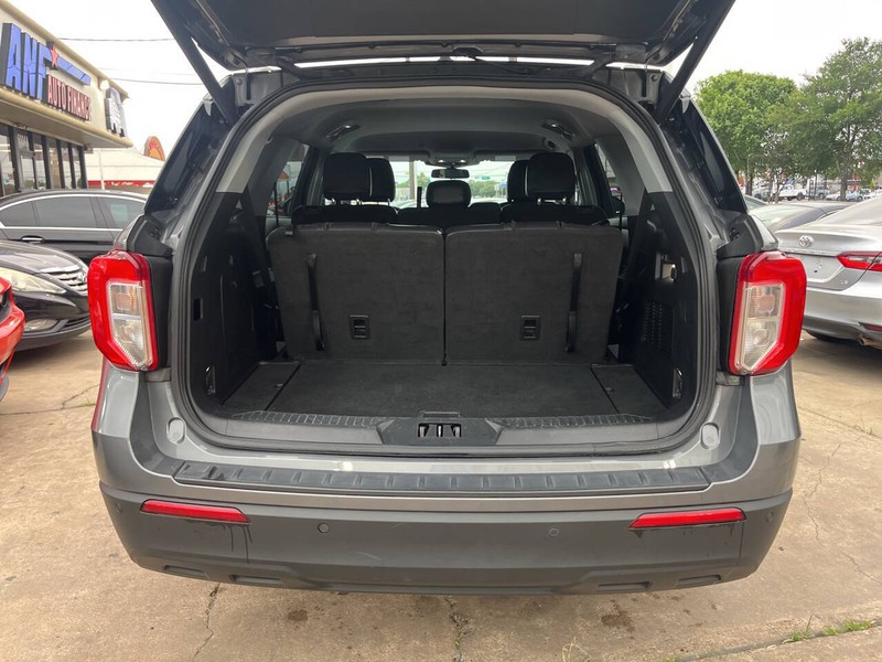 Ford Explorer Vehicle Image 10