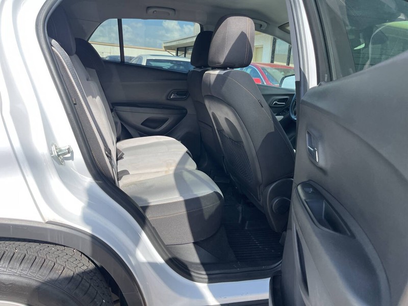 Chevrolet Trax Vehicle Image 10