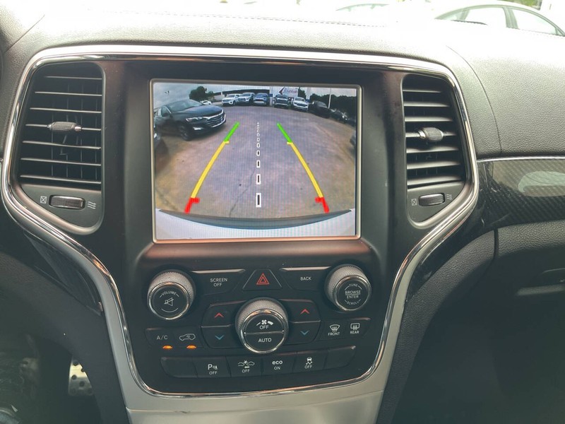 Jeep Grand Cherokee Vehicle Image 19