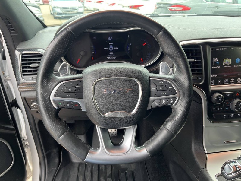 Jeep Grand Cherokee Vehicle Image 21