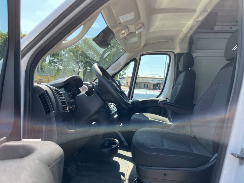 Ram ProMaster Cargo Van Vehicle Image 08