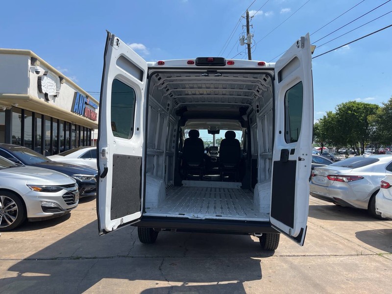 Ram ProMaster Cargo Van Vehicle Image 09