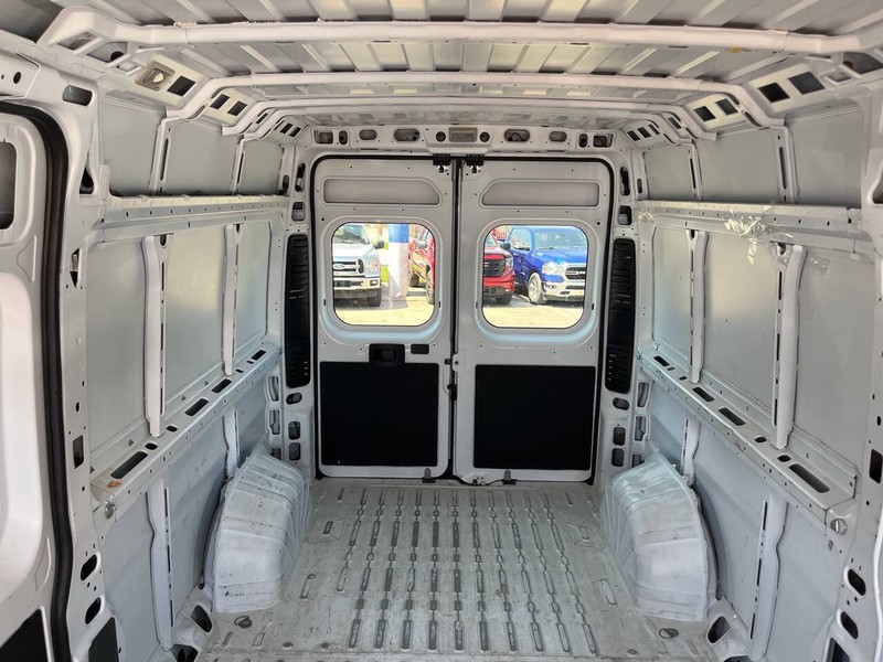 Ram ProMaster Cargo Van Vehicle Image 11