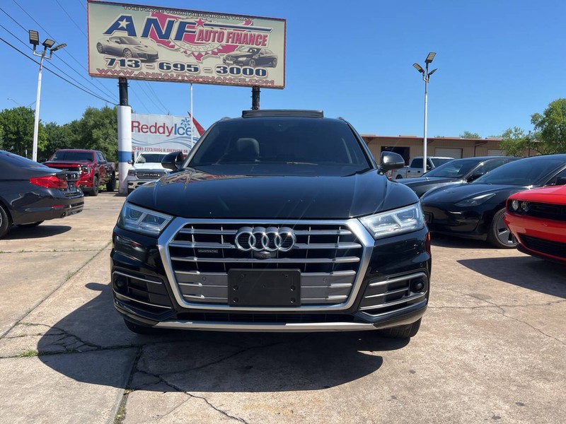Audi Q5 Vehicle Image 02