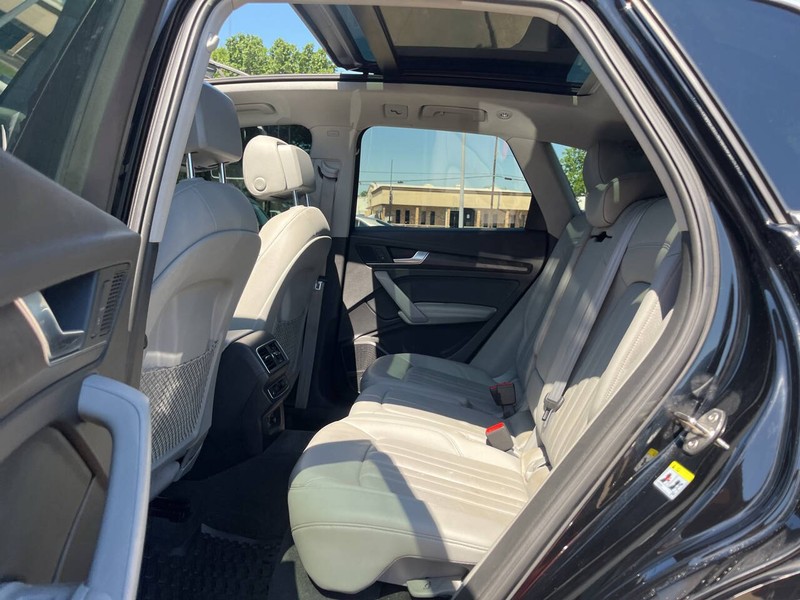 Audi Q5 Vehicle Image 08