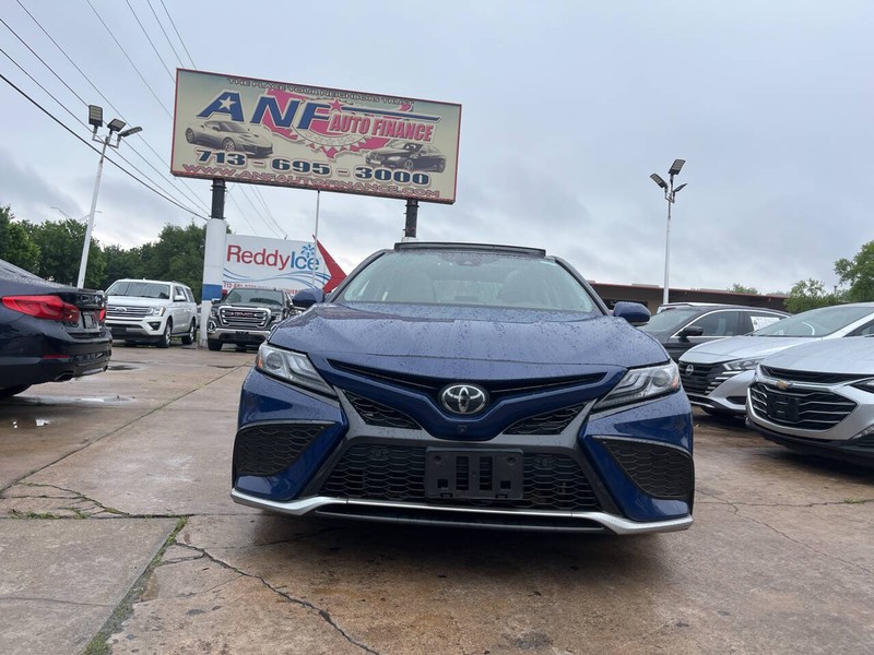 Toyota Camry Vehicle Image 02