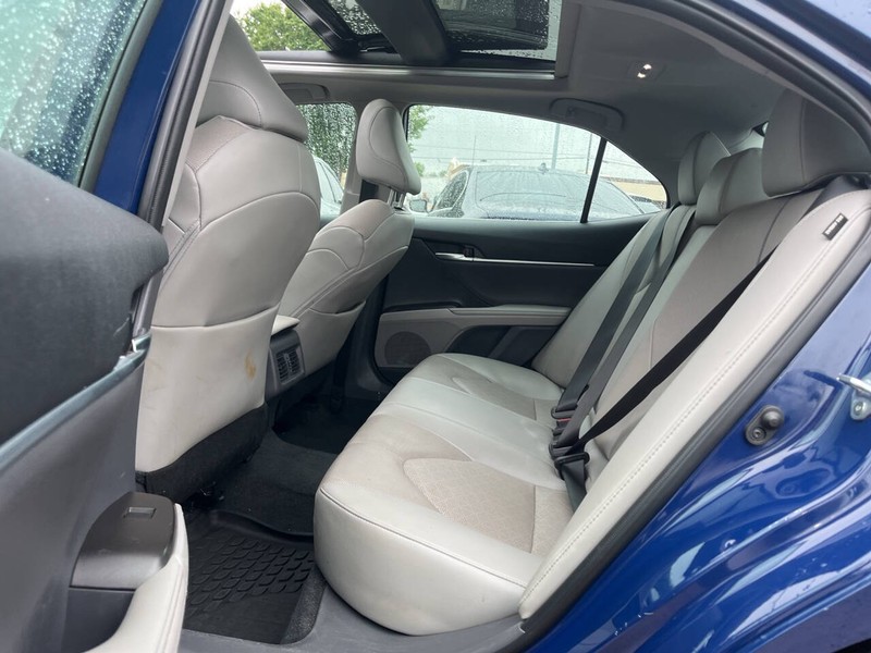 Toyota Camry Vehicle Image 08