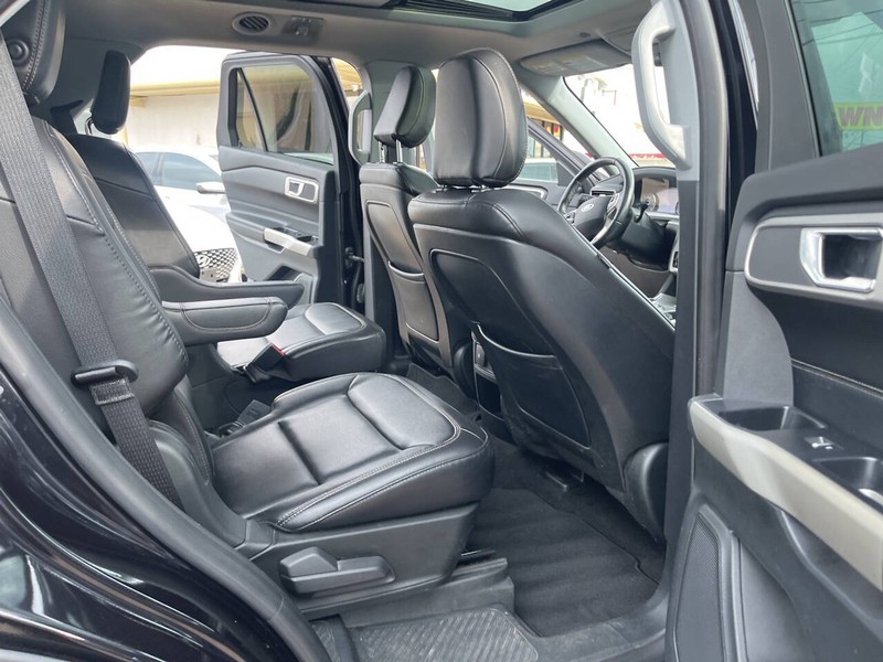 Ford Explorer Vehicle Image 20