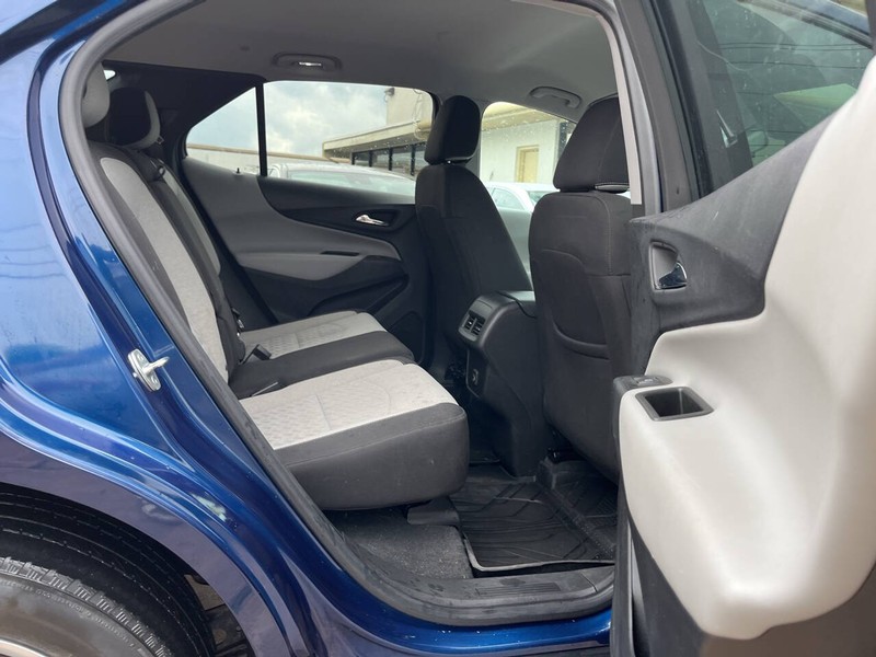 Chevrolet Equinox Vehicle Image 10