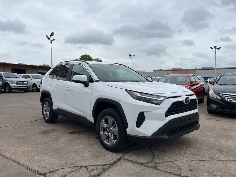Toyota RAV4 Vehicle Image 06