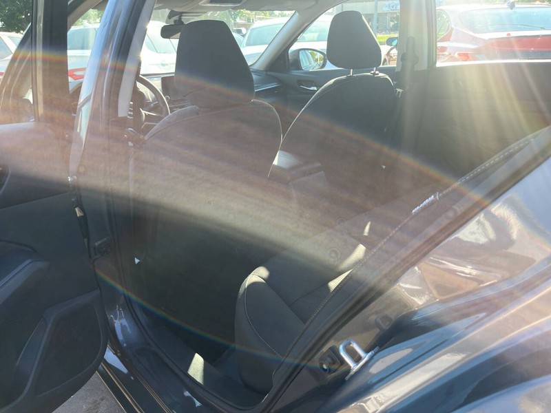 Nissan Altima Vehicle Image 15