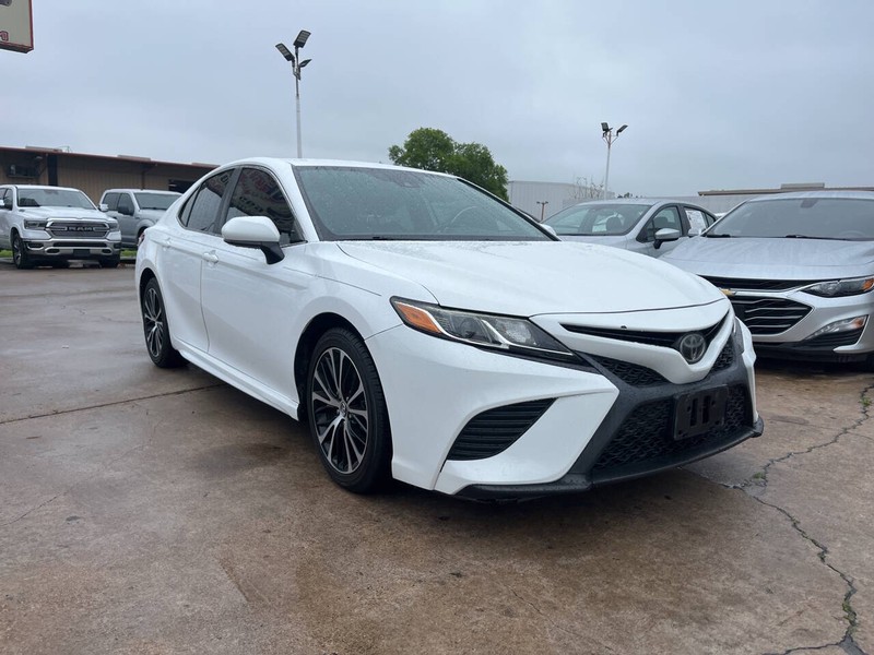Toyota Camry Vehicle Image 06