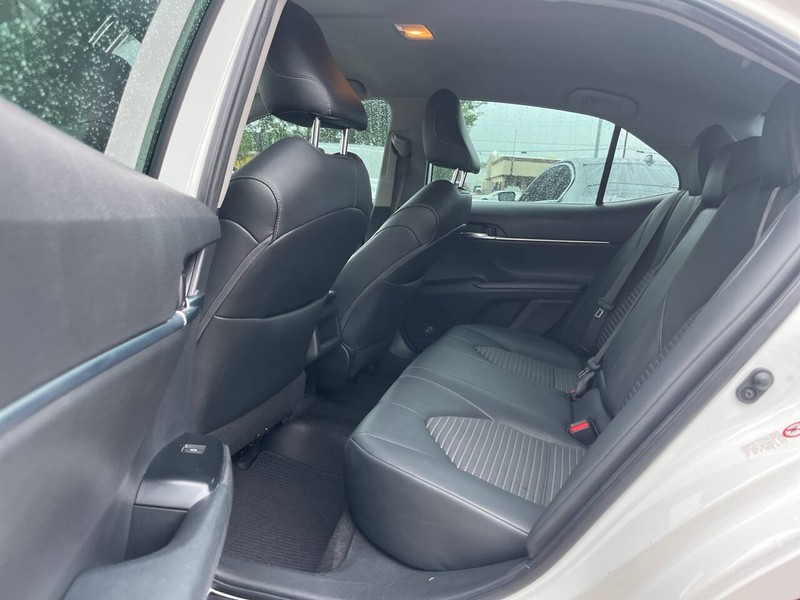Toyota Camry Vehicle Image 08