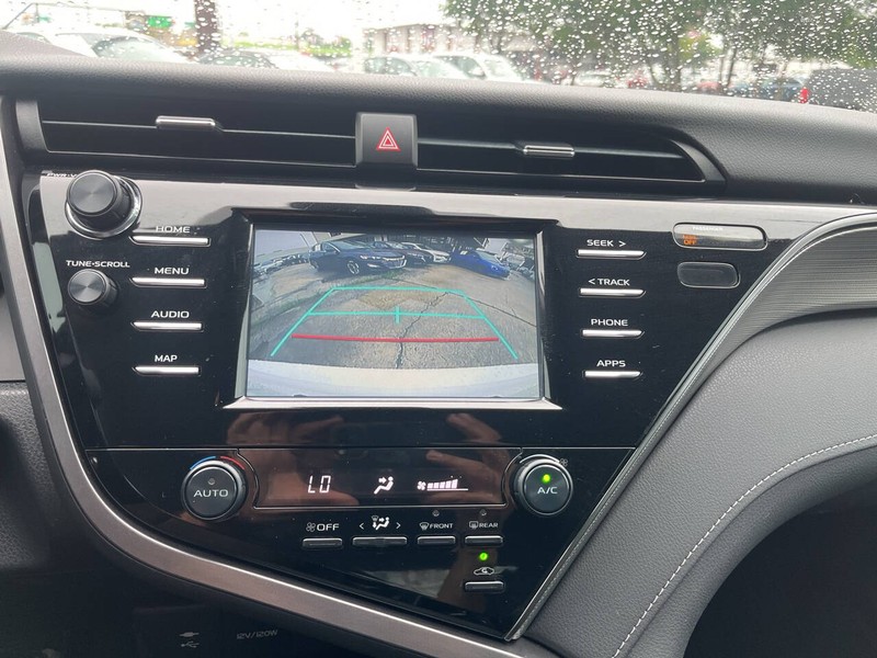 Toyota Camry Vehicle Image 12