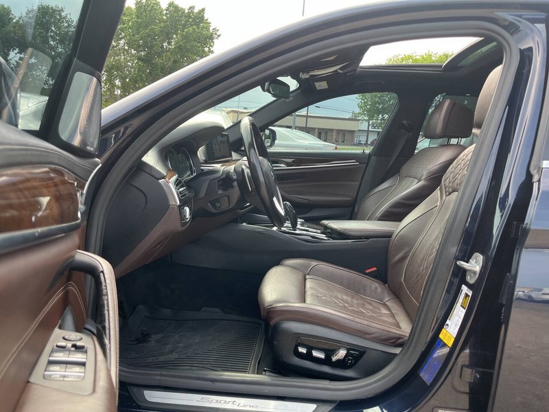 BMW 5 Series Vehicle Image 07
