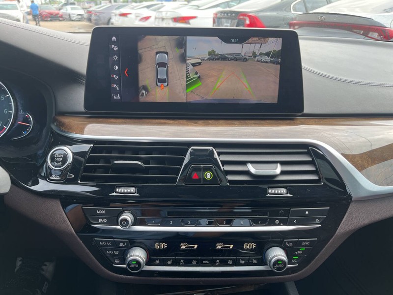 BMW 5 Series Vehicle Image 12