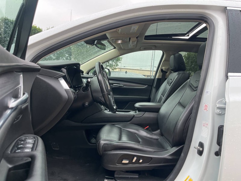 Cadillac XT5 Vehicle Image 07