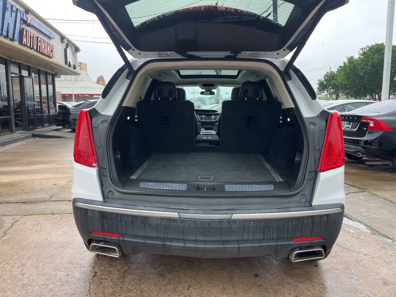 Cadillac XT5 Vehicle Image 09