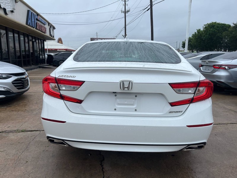 Honda Accord Sedan Vehicle Image 04