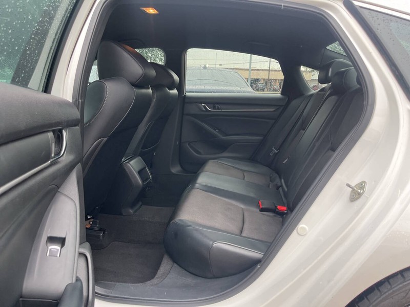 Honda Accord Sedan Vehicle Image 08